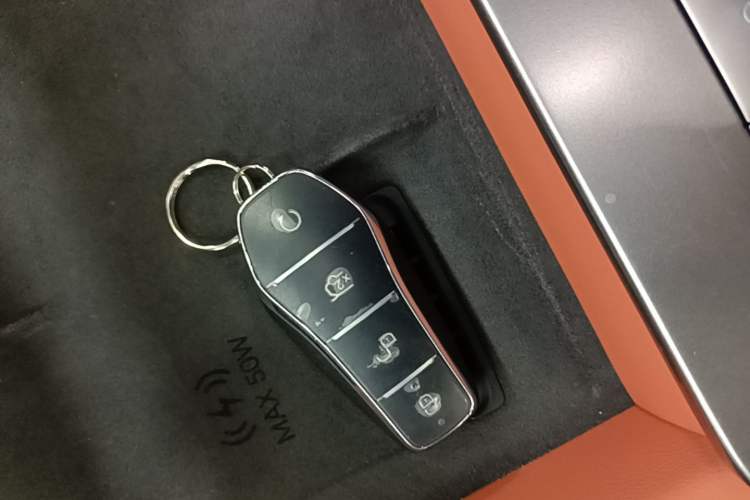 Used BYD Tang L 2025 DM 175KM Drone Player Edition Vehicle Key
