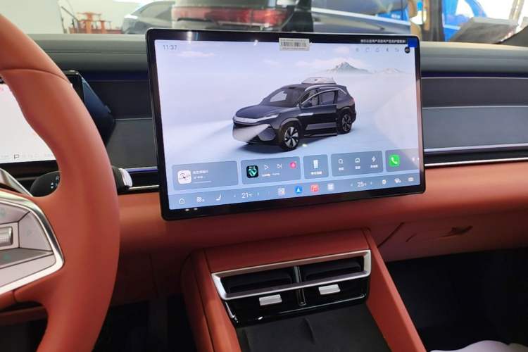 Used BYD Tang L 2025 DM 175KM Drone Player Edition Audio And AC Panel