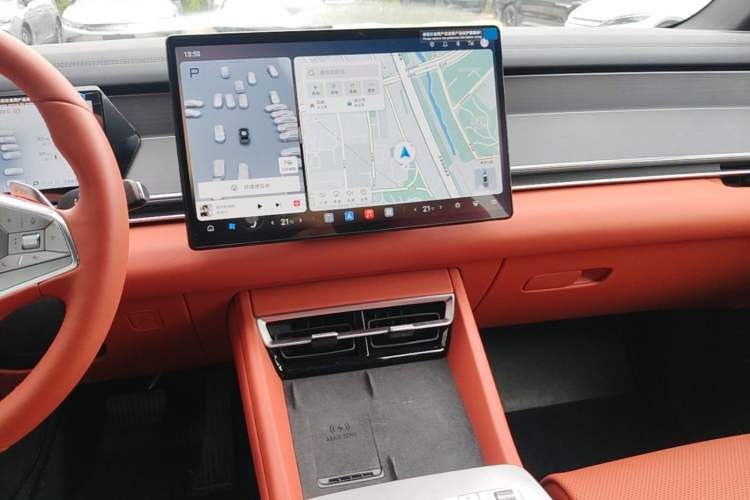 Used BYD Tang L 2025 DM 175KM Drone Player Edition Audio And AC Panel
