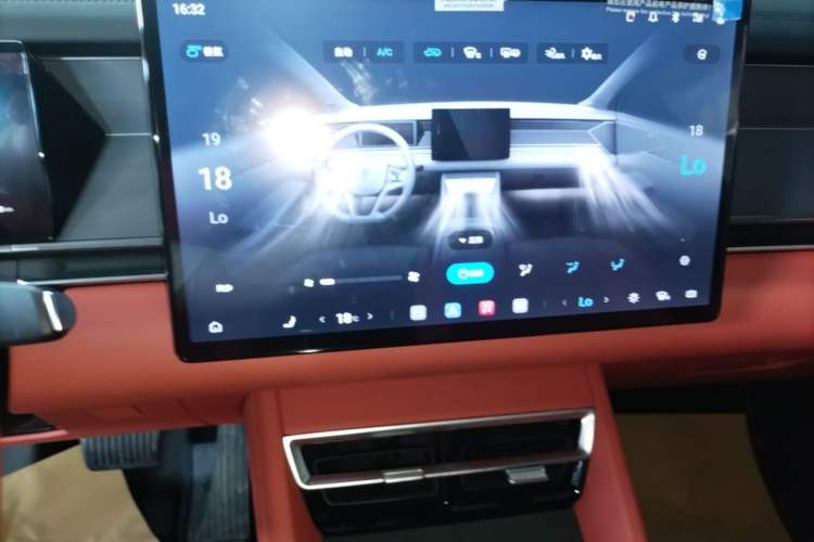 Used BYD Tang L 2025 DM 175KM Drone Player Edition Audio And AC Panel