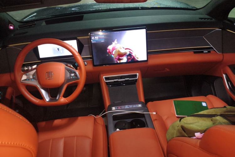 Used BYD Tang L 2025 EV 600KM All-Wheel-Drive LiDAR Flagship Model Center Console