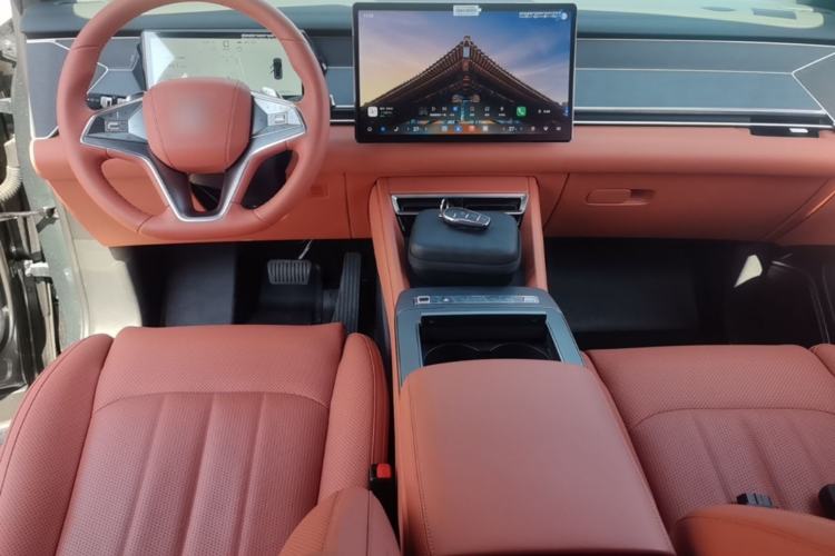 Used BYD Tang L 2025 DM 175KM Drone Player Edition Center Console