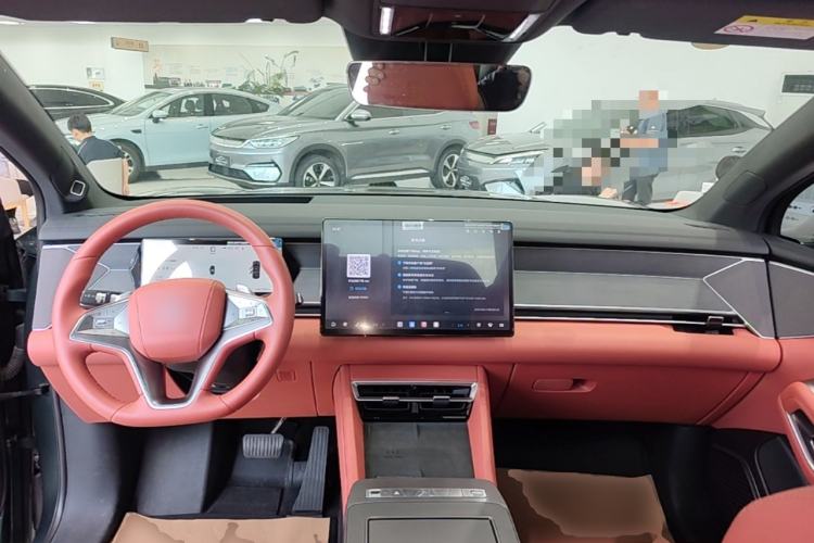 Used BYD Tang L 2025 DM 175KM Drone Player Edition Center Console