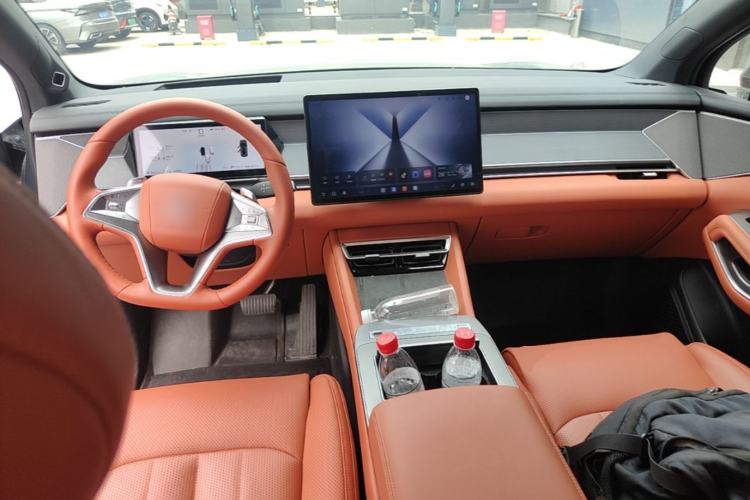 Used BYD Tang L 2025 EV 600KM All-Wheel-Drive LiDAR Flagship Model Center Console