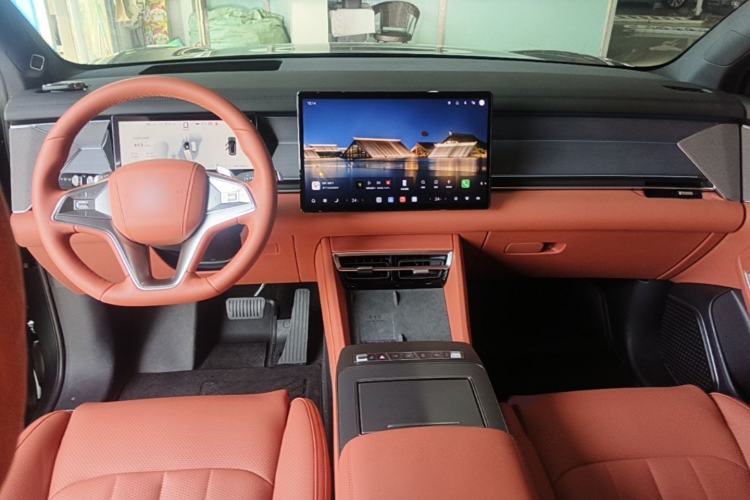 Used BYD Tang L 2025 DM 175KM Drone Player Edition Center Console