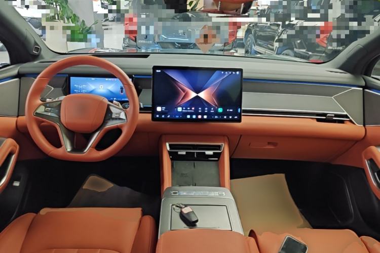 Used BYD Tang L 2025 DM 175KM Drone Player Edition Center Console