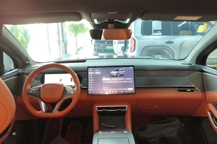 Used BYD Tang L 2025 EV 600KM All-Wheel-Drive LiDAR Flagship Model Center Console