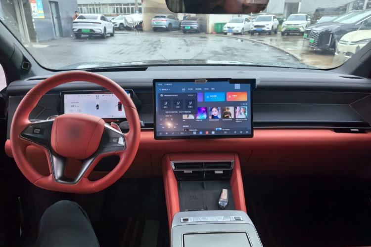 Used BYD Tang L 2025 DM 175KM Drone Player Edition Center Console