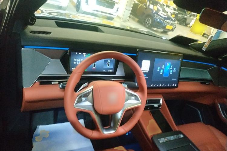 Used BYD Tang L 2025 DM 200KM Four-Wheel Drive LiDAR Flagship Model Center Console