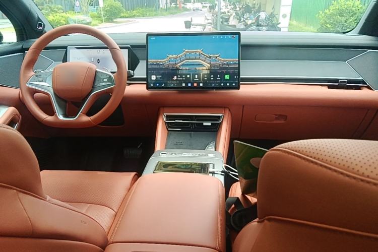 Used BYD Tang L 2025 DM 175KM Drone Player Edition Center Console