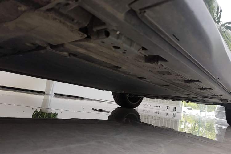 Used BYD Tang L 2025 DM 175KM Drone Player Edition Chassis Front Left