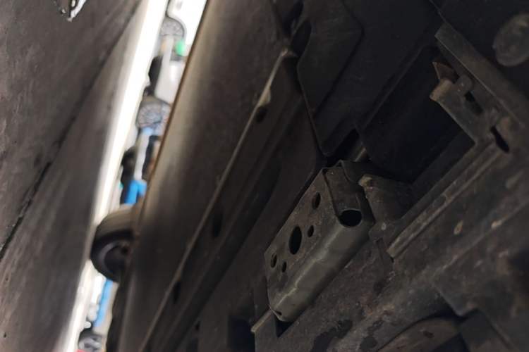 Used BYD Tang L 2025 DM 175KM Drone Player Edition Chassis Front Left