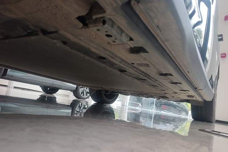 Used BYD Tang L 2025 DM 175KM Drone Player Edition Chassis Rear Left