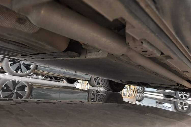 Used BYD Tang L 2025 DM 175KM Drone Player Edition Chassis Rear Right
