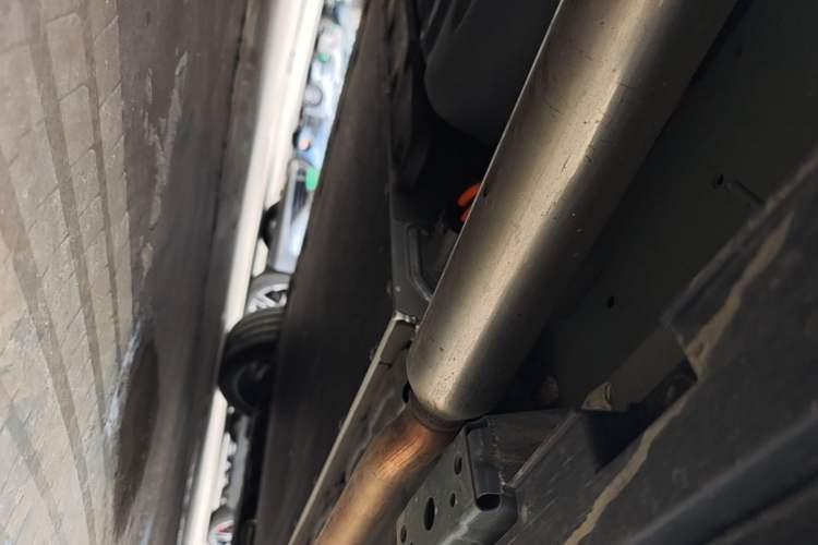 Used BYD Tang L 2025 DM 175KM Drone Player Edition Chassis Rear Right