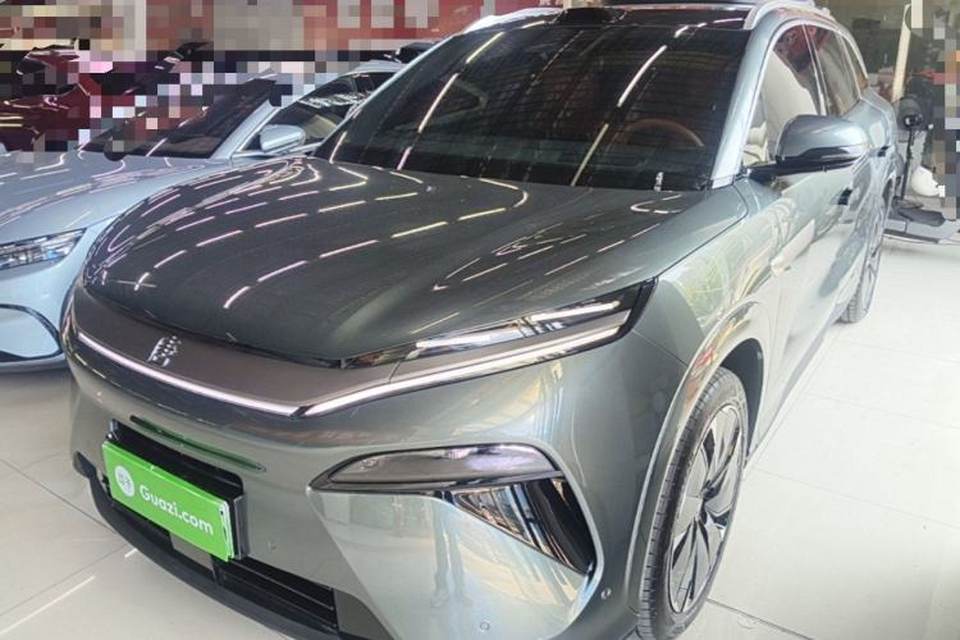 BYD Tang L 2025