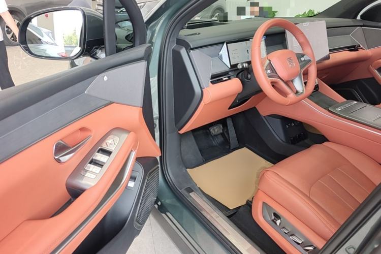 Used BYD Tang L 2025 DM 175KM Drone Player Edition Driver Seat