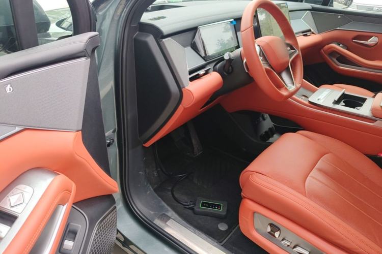 Used BYD Tang L 2025 DM 175KM Drone Player Edition Driver Seat