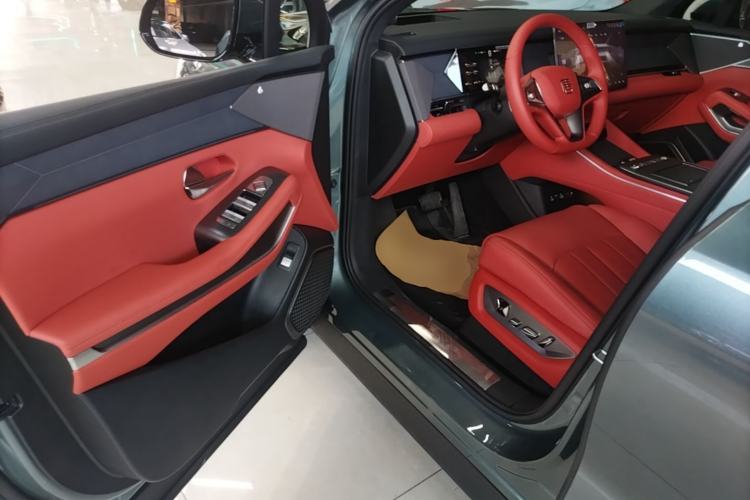 Used BYD Tang L 2025 DM 175KM Drone Player Edition Driver Seat