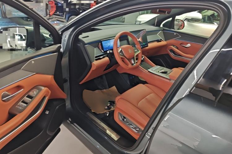 Used BYD Tang L 2025 DM 175KM Drone Player Edition Driver Seat