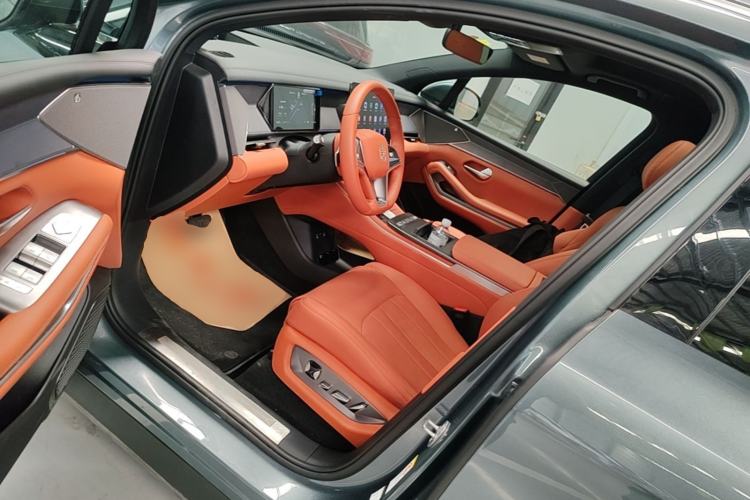 Used BYD Tang L 2025 DM 175KM Drone Player Edition Driver Seat