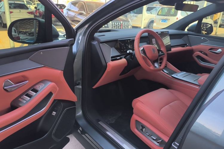 Used BYD Tang L 2025 DM 175KM Drone Player Edition Driver Seat