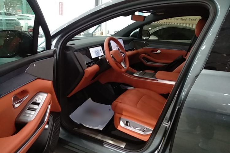 Used BYD Tang L 2025 DM 175KM Drone Player Edition Driver Seat