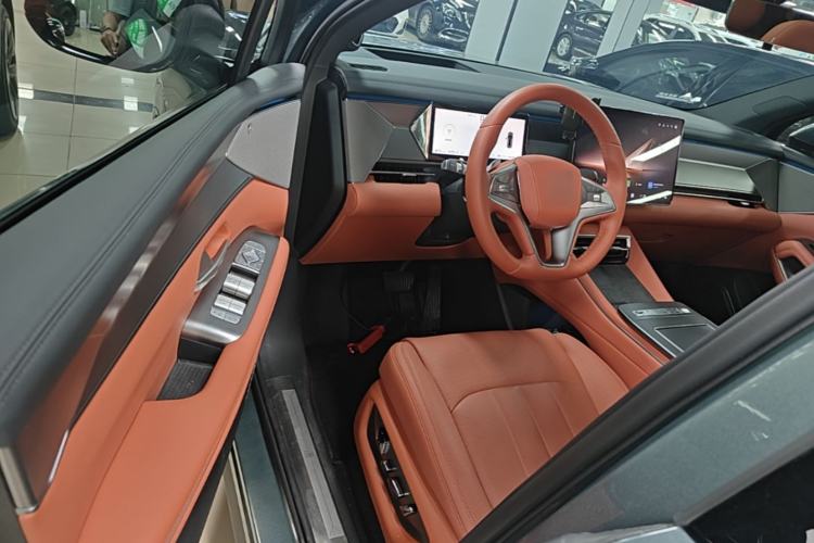Used BYD Tang L 2025 DM 200KM Four-Wheel Drive LiDAR Flagship Model Driver Seat