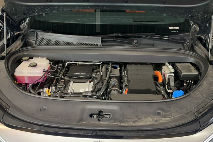 Used BYD Tang L 2025 DM 175KM Drone Player Edition Engine Bay