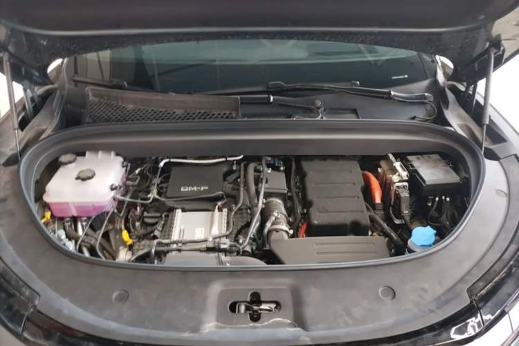 Used BYD Tang L 2025 DM 175KM Drone Player Edition Engine Bay
