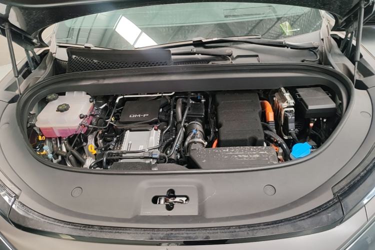 Used BYD Tang L 2025 DM 175KM Drone Player Edition Engine Bay
