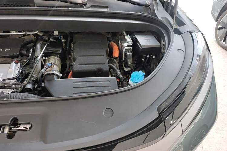 Used BYD Tang L 2025 DM 175KM Drone Player Edition Engine Bay Left