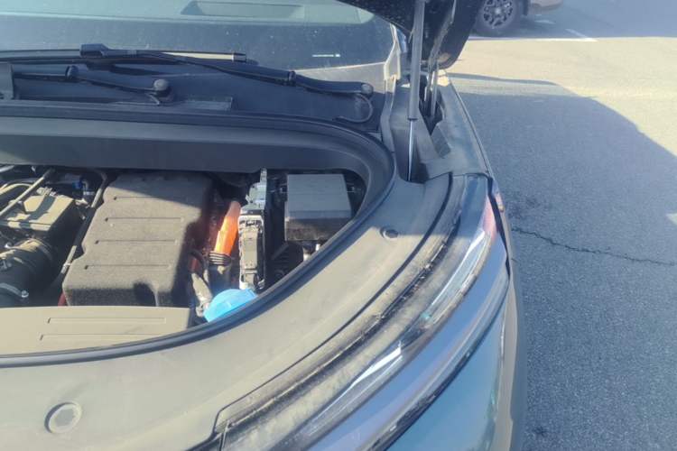 Used BYD Tang L 2025 DM 175KM Drone Player Edition Engine Bay Left