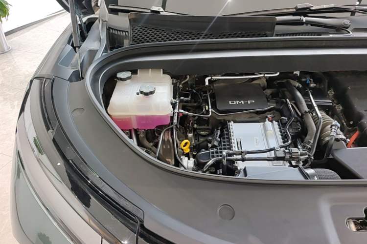 Used BYD Tang L 2025 DM 175KM Drone Player Edition Engine Bay Right