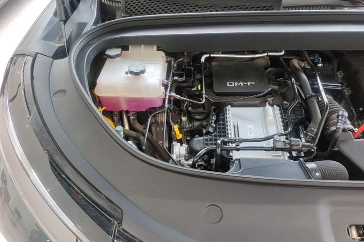 Used BYD Tang L 2025 DM 175KM Drone Player Edition Engine Bay Right