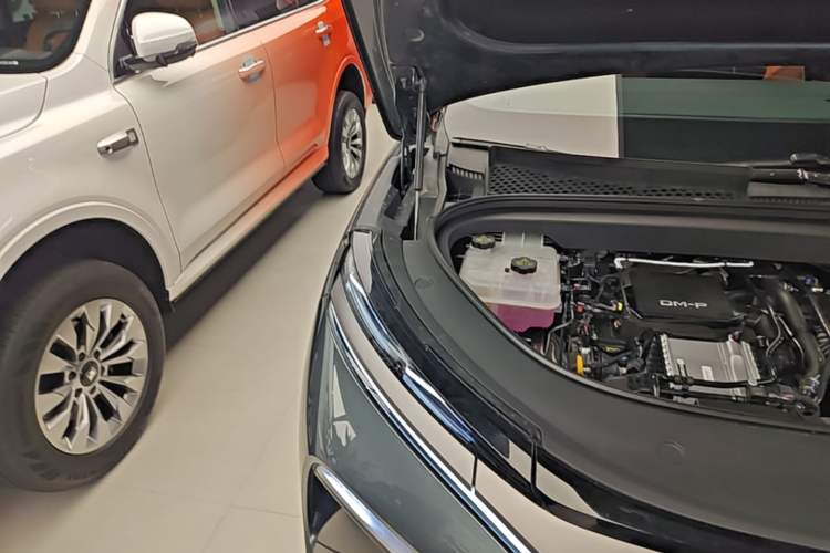Used BYD Tang L 2025 DM 175KM Drone Player Edition Engine Bay Right