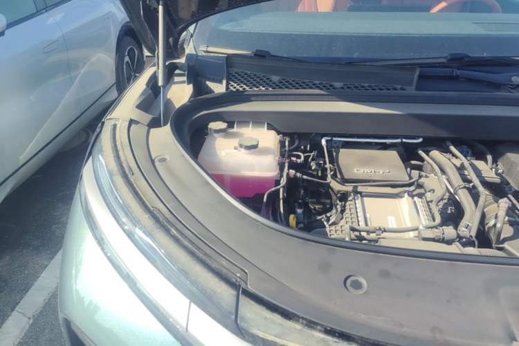 Used BYD Tang L 2025 DM 175KM Drone Player Edition Engine Bay Right