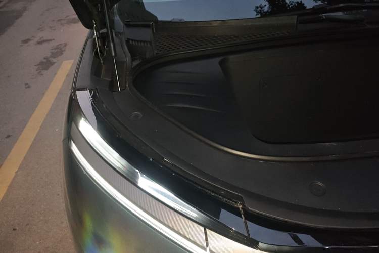 Used BYD Tang L 2025 EV 670KM LiDAR Flagship Version Engine Bay Right