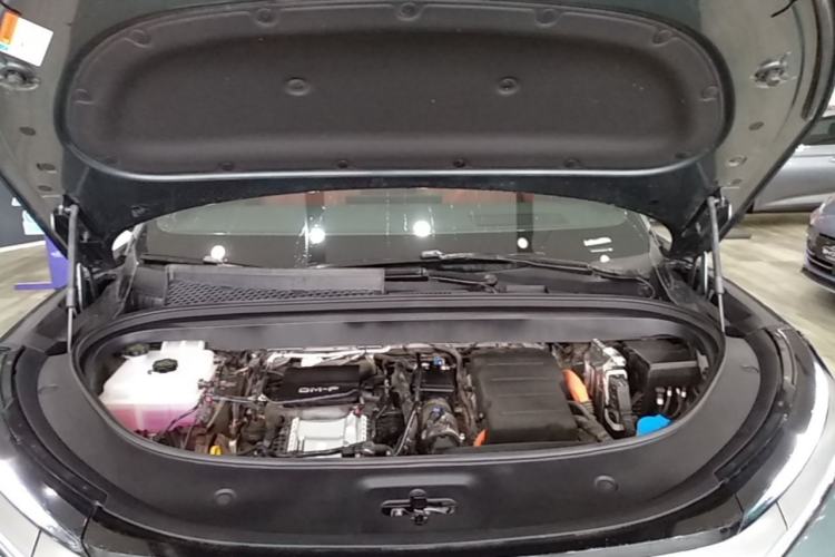 Used BYD Tang L 2025 DM 175KM Drone Player Edition Engine Bay