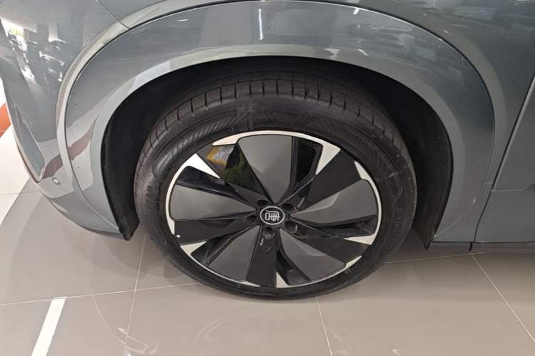 Used BYD Tang L 2025 DM 175KM Drone Player Edition Exterior 4