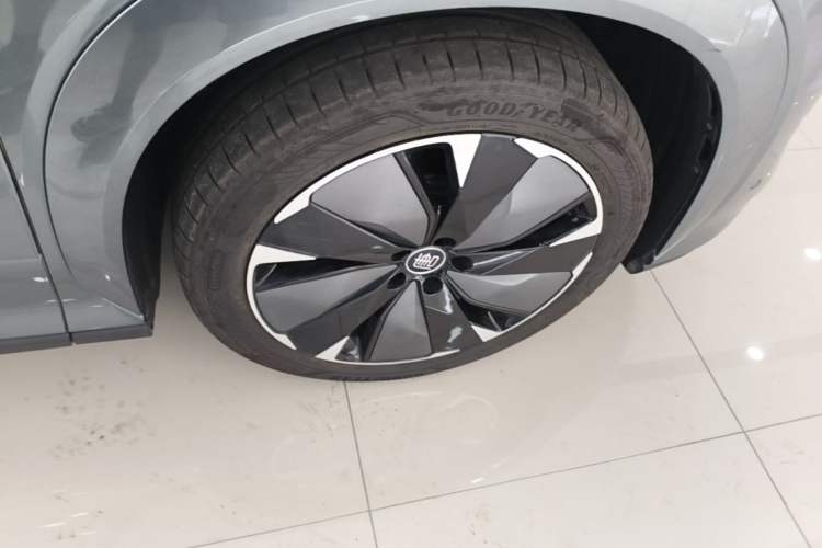 Used BYD Tang L 2025 DM 175KM Drone Player Edition Exterior 5