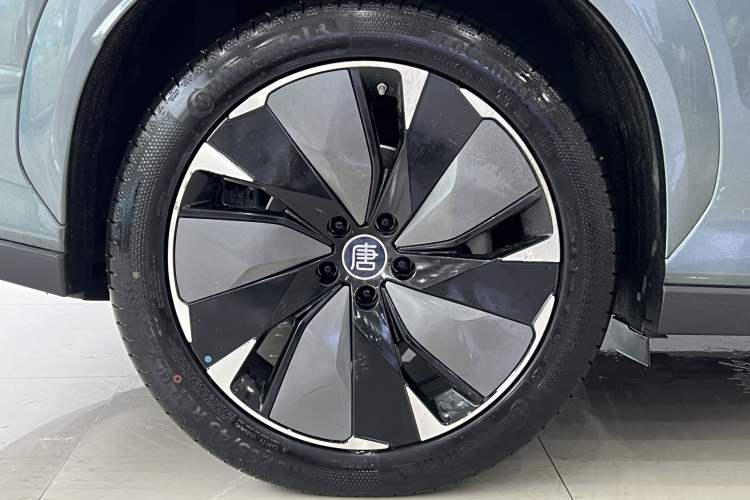Used BYD Tang L 2025 DM 175KM Drone Player Edition Exterior 6