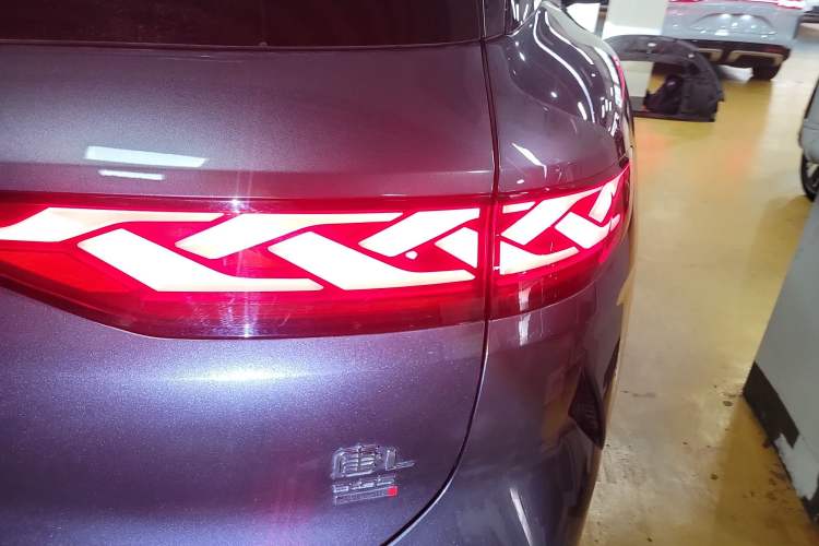 Used BYD Tang L 2025 EV 600KM All-Wheel-Drive LiDAR Flagship Model Exterior 6