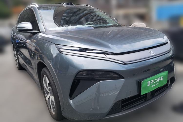 Used BYD Tang L 2025 EV with 670 km Range LiDAR and Premium Features Front Right 45 Deg