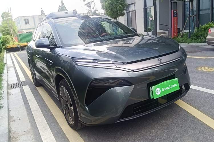 Used BYD Tang L 2025 DM 175KM Drone Player Edition Front Right 45 Deg