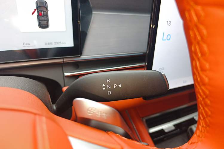 Used BYD Tang L 2025 DM 175KM Drone Player Edition Gear Lever