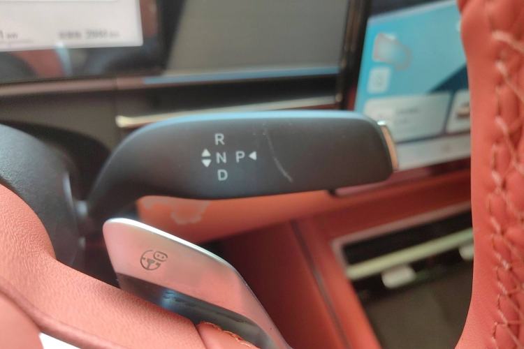 Used BYD Tang L 2025 DM 175KM Drone Player Edition Gear Lever