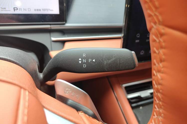 Used BYD Tang L 2025 EV 600KM All-Wheel-Drive LiDAR Flagship Model Gear Lever