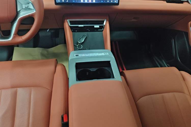 Used BYD Tang L 2025 DM 175KM Drone Player Edition Gear Lever