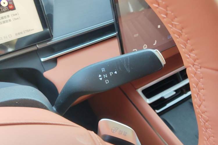 Used BYD Tang L 2025 DM 175KM Drone Player Edition Gear Lever